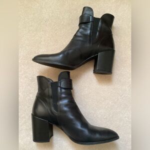 Stuart Weitzman Women's Leather Buckle Bootie Ankle Boots Black Size 9.5